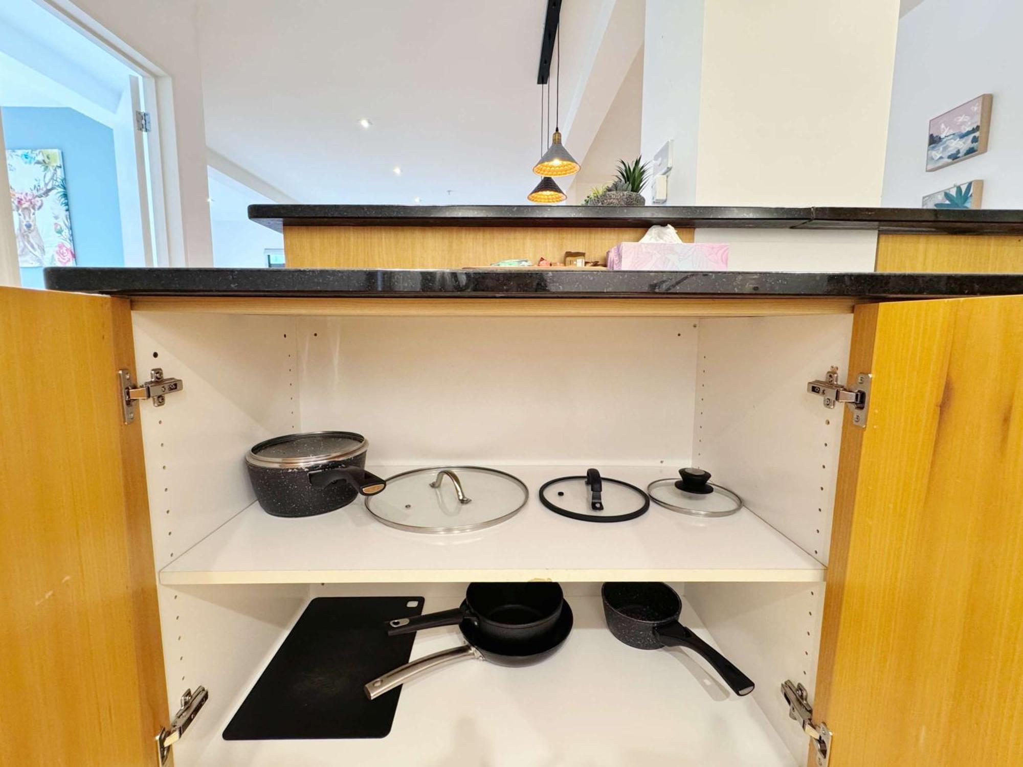 Apartment Heart Of 2br Near Queen St & Skytower *
