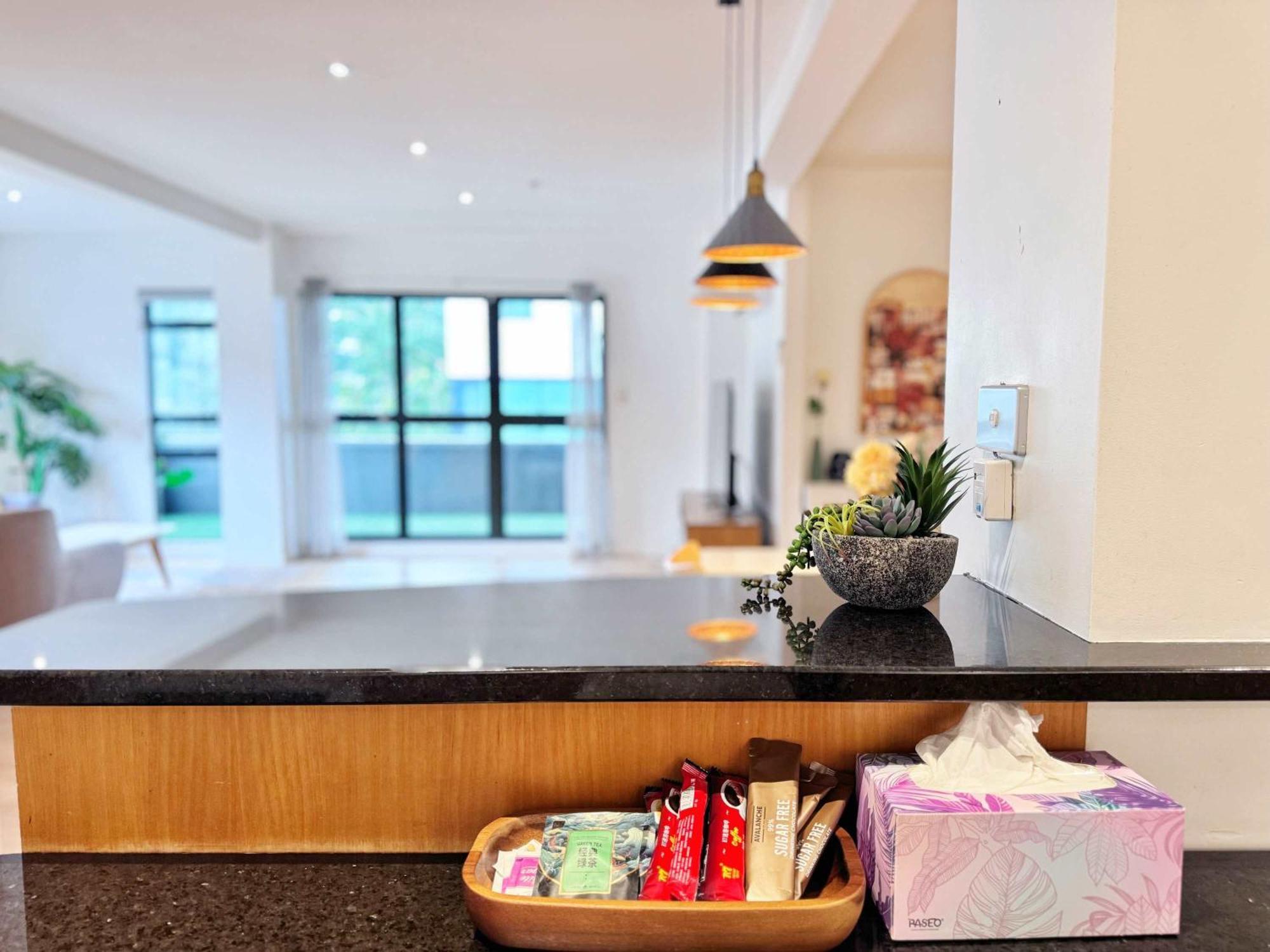 Heart Of 2br Near Queen St & Skytower *