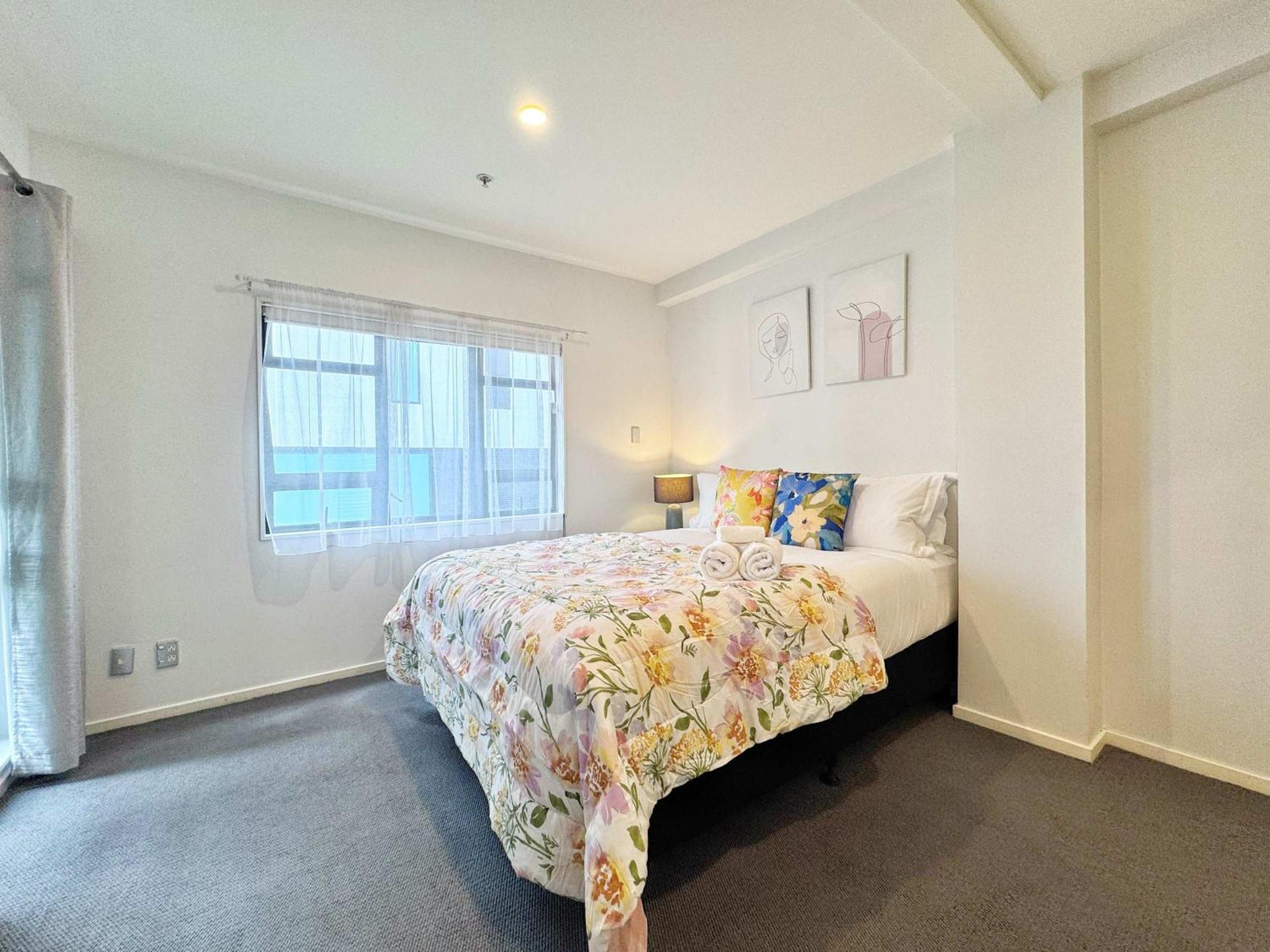 Apartment Heart Of 2br Near Queen St & Skytower