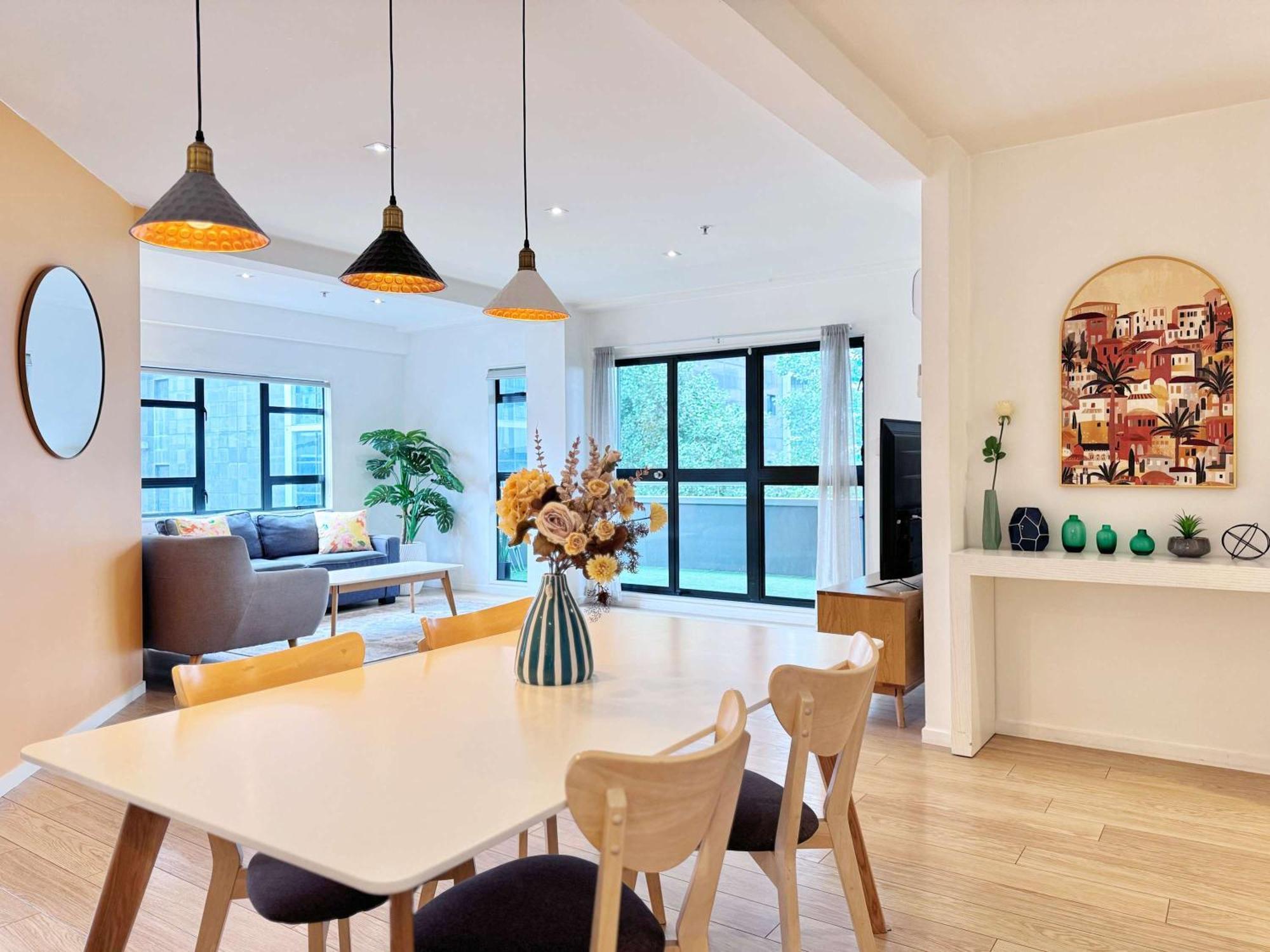 Heart Of 2br Near Queen St & Skytower Apartment